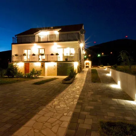 Holiday home Kuca Za Odmor Riton Sibenik