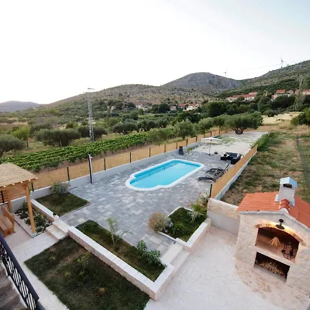 Holiday home Kuca Za Odmor Riton *